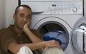 Οι δικαιολογίες των αντρών για να μη βάλουν πλυντήριο