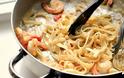 H συνταγή της ημέρας: Λιγκουίνι με γαρίδες και κρέμα γάλακτος