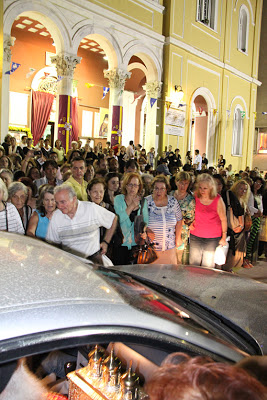 Χιλιάδες κόσμου στην ομιλία του Γέροντος Νεκταρίου και στην αποχώρηση του Ιερού Λειψάνου του Αγίου Σεραφείμ του Σαρώφ - Φωτογραφία 15