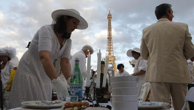 Δείπνο στα λευκά στο Παρίσι! - Φωτογραφία 2