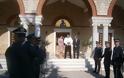 Με …καψώνια και… χαρτούρα ο γάμος Αξιωματικού της ΕΛ.ΑΣ. στα Τρίκαλα - Φωτογραφία 3