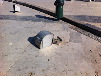 Υπό διάλυση η Πλατεία Ελευθερίας στο Ηράκλειο - Πλήρης εγκατάλειψη με σκουπίδια - Φωτογραφία 3