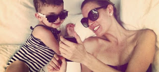 Η φρεσκοχωρισμένη Βίκυ Καγιά ανεβάζει τρυφερές φωτογραφίες στο Instagram χωρίς τη βέρα της - Φωτογραφία 1
