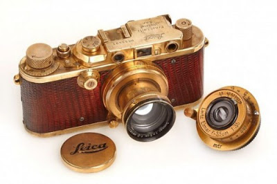 Φωτογραφική μηχανή από χρυσό και δέρμα πωλήθηκε για 683.000 δολάρια! - Φωτογραφία 2