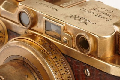 Φωτογραφική μηχανή από χρυσό και δέρμα πωλήθηκε για 683.000 δολάρια! - Φωτογραφία 3