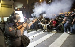 Στρατός κατά των διαδηλωτών στη Βραζιλία - Φωτογραφία 1