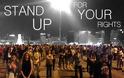 Θεριεύει το κίνημα «Στάσου Aκίνητος» στην Τουρκία – Όλος ο κόσμος θαυμάζει τη νέα μορφή διαμαρτυρίας - Φωτογραφία 3