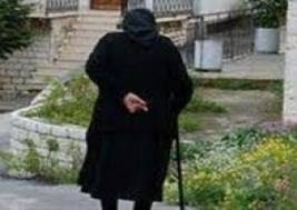 Λάρισα: Απατεώνες κορόιδεψαν μια γιαγιά και της πήραν 600 ευρώ - Φωτογραφία 1