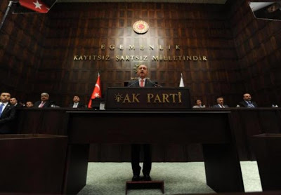Αρχιτρομοκράτης ο Οτσαλάν - Ο Ερντογάν πυρπολεί τη λύση του κουρδικού - Φωτογραφία 1
