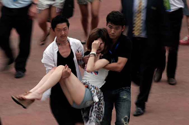 Κίνα: Ποδοπατήθηκαν για τα «μάτια» του Μπέκαμ - Φωτογραφία 1