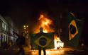 Ανυποχώρητοι οι διαδηλωτές στη Βραζιλία