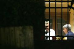 Οι υπουργοί μπήκαν στις 10 έντρομοι στο Μαξίμου, βγήκαν στη 1 τη νύχτα χαμογελαστοί