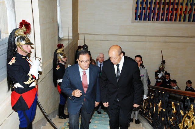 Δήλωση Υπουργού Εθνικής Άμυνας κ. Πάνου Παναγιωτόπουλου μετά τη συνάντησή του με τον Γάλλο Υπουργό Άμυνας κ. Ζαν Υβ Λε Ντριάν στο Παρίσι - Φωτογραφία 2