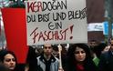 Γερμανία: 80.000 διαδηλωτές κατά του Ερντογάν