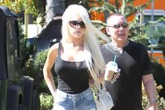 Η Courtney Stodden με καυτό jean και νέο στήθος σε shopping στο Los Angeles
