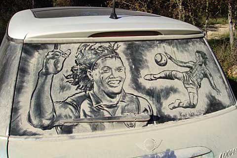 Έργα τέχνης σε σκονισμένα αυτοκίνητα! (Photos) - Φωτογραφία 14