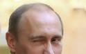 Πούτιν: Ο Σνόουντεν παραμένει στην ζώνη μετεπιβίβασης αεροδρομίου της Μόσχας