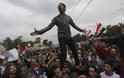 Αίγυπτος: Συγκρούσεις μεταξύ οπαδών και αντιπάλων του προέδρου Μόρσι