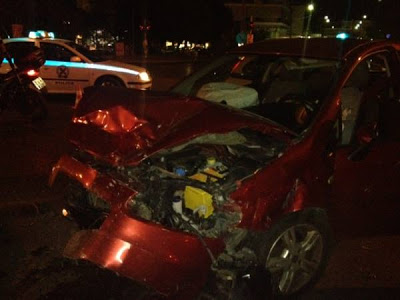 Aγρίνιο: Σφοδρή σύγκρουση οχημάτων με τραυματίες - Φωτογραφία 2