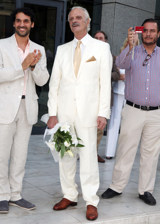 Ο Σπύρος Φωκάς ντύθηκε γαμπρός - Φωτογραφία 4