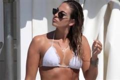 Η Veronica Angeloni... δροσίζεται
