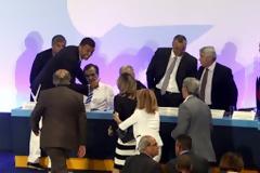 Κατέρρευσε ο Αντώνης Σαμαράς κατά τη διάρκεια της ομιλίας του στο συνέδριο της ΝΔ