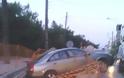 Αυτοκίνητο έπεσε μέσα σε υπό κατασκευή αγωγό αερίου στην Πολίχνη Θεσσαλονίκης - Φωτογραφία 3