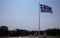 Βίντεο: Μία μεγάλη Ελληνική Σημαία στα Ελληνοτουρκικά σύνορα