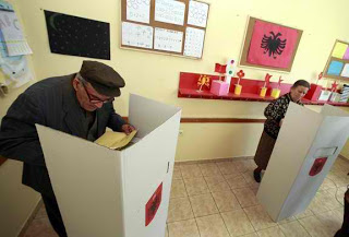 Βούλιαξαν τα ελληνικά κόμματα στην Αλβανία, αλλά μυαλό δεν βάζουν! - Φωτογραφία 1