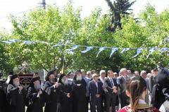 3323 - Με την παρουσία Αγιορειτών Πατέρων το Μνημόσυνο των σφαγιασθέντων πριν 100 χρόνια στο μαρτυρικό Δοξάτο της Δράμας