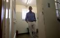 Ο Ομπάμα στο κελί του Νέλσον Μαντέλα…