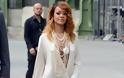 Χωρίς σουτιέν σε επίδειξη μόδας η Rihanna - Φωτογραφία 4