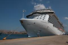 To Royal Princess, το νεώτερο κρουαζιερόπλοιο, υποδέχτηκε ο ΟΛΠ