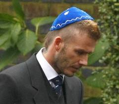 Γιατί οι πολιτικοί που δεν είναι Εβραίοι πρέπει να φοράνε κιπά; - Φωτογραφία 22