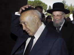 Γιατί οι πολιτικοί που δεν είναι Εβραίοι πρέπει να φοράνε κιπά; - Φωτογραφία 6