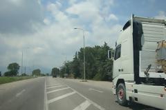 Θράκη: Νταλίκες αποφεύγουν την Εγνατία… ελέω διοδίων! [video]
