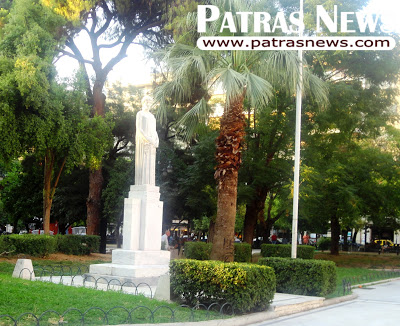 Πάτρα: Βανδάλισαν το άγαλμα της πλατείας Όλγας - Φωτογραφία 2