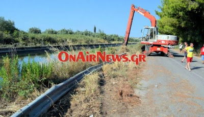 Aιτωλ/νία: Έπεσε αυτοκίνητο μέσα σε αδρευτικό κανάλι στην Κατοχή - Φωτογραφία 3