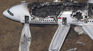 H στιγμή της έκρηξης στο αεροσκάφος της Asiana Airlines (video ντοκουμέντο) - Φωτογραφία 1
