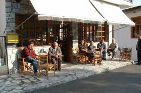 Tι λένε στα καφενεία για την καταδίωξη των Αλβανών δραπετών... - Φωτογραφία 1