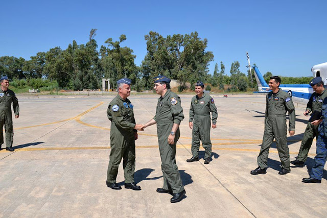 Επισκέψεις Διοικητή ΔΑΥ σε Κλιμάκια Πυροσβεστικών Αεροσκαφών και Ελικοπτέρων - Φωτογραφία 2