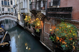 Ειδυλλιακό cafe στα κανάλια της Βενετίας! - Φωτογραφία 1