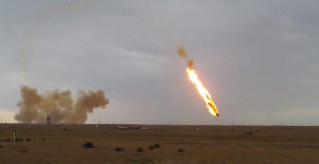 To βίντεο της έκρηξης του πυραύλου-μεταφορέα «Proton-M» στο Μπαϊκονούρ - Φωτογραφία 1