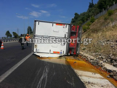 Φθιώτιδα: Απεγκλωβίστηκε ο οδηγός της νταλίκας - Φωτογραφία 2