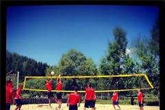 ΒΟΥΤΙΕΣ, ΚΑΝΟΕ ΚΑΓΙΑΚ ΚΑΙ... BEACH VOLLEY ΓΙΑ ΤΟΥ ΠΑΙΚΤΕΣ ΤΟΥ ΘΡΥΛΟΥ! *PHOTOS*