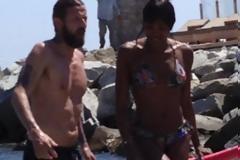 «Θαλασσοταραχή» προκαλεί στη Μύκονο η Ναόμι Κάμπελ - Δείτε φωτo