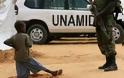 Σουδάν: Φονική ενέδρα κατά μελών της ειρηνευτικής δύναμης του ΟΗΕ