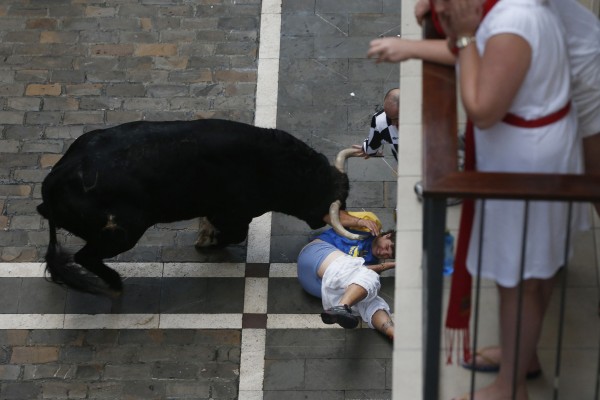 Ένα βάρβαρο έθιμο με πολύ αίμα (photos) - Φωτογραφία 3