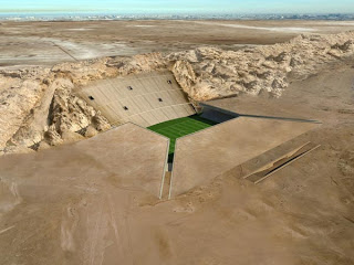 Γήπεδο ποδοσφαίρου καλά… κρυμμένο στην έρημο! - Φωτογραφία 1