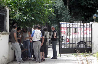 Καστοριά ΤΩΡΑ: Κατάληψη στη Δευτεροβάθμια από καθηγητές της «διαθεσιμότητας» [video] - Φωτογραφία 1